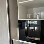 Beautiful Penthouse Lakeview W18 *