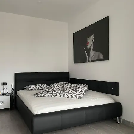Beautiful Penthouse Lakeview W18 * Bukarest