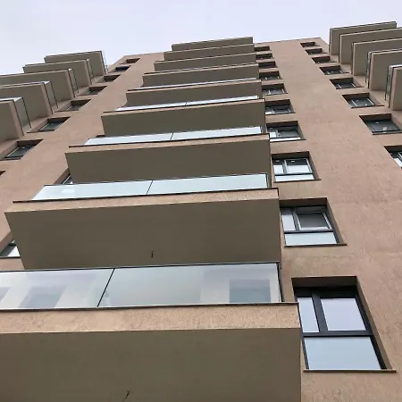 Beautiful Penthouse Lakeview W18 *