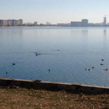 Beautiful Penthouse Lakeview W18 Bucureşti