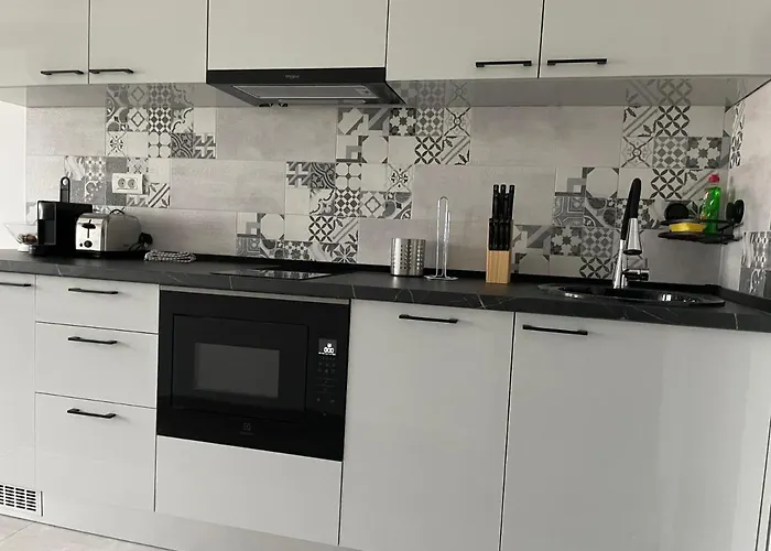 Beautiful Penthouse Lakeview W18