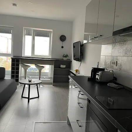 Beautiful Penthouse Lakeview W18 * בוקרשט