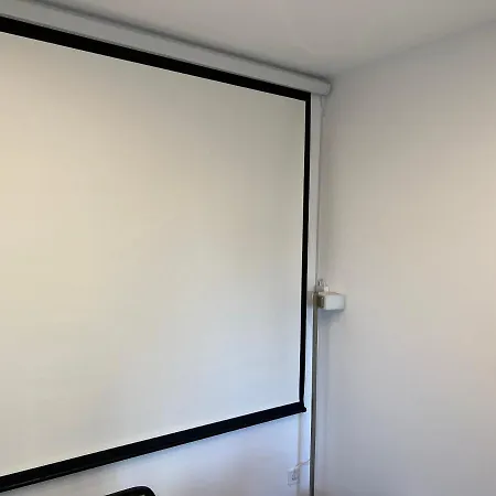 Beautiful Penthouse Lakeview W18 * 부쿠레슈티