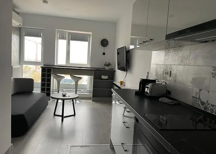 Beautiful Penthouse Lakeview W18 * Bukarest